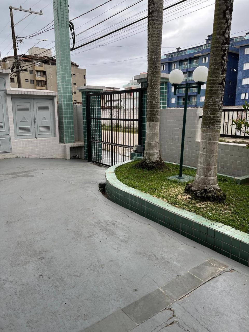 Apartamento Grande 300mt Da