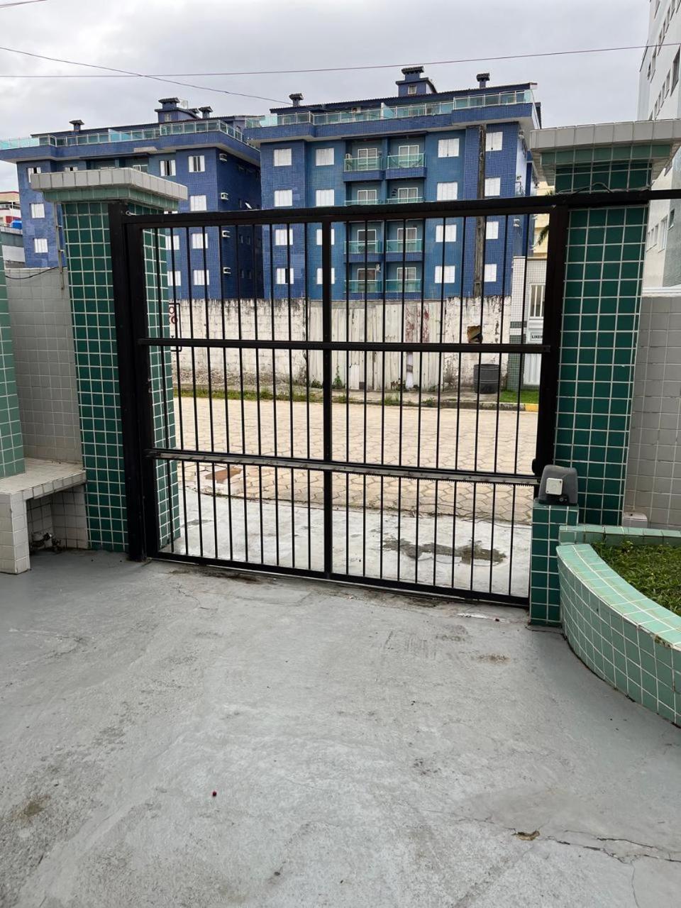 Apartamento Grande 300mt Da